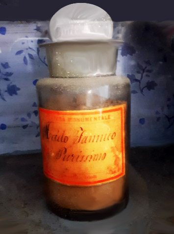 Antica ampolla di acido tannico